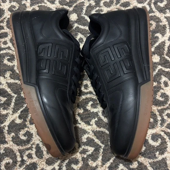 Men’s Givenchy Sneakers - Picture 3 of 7